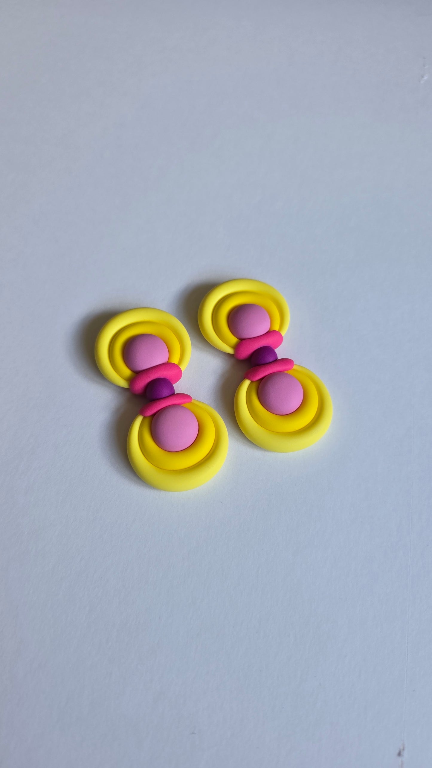 6cm Yellow/Pink Mini Eye Studs