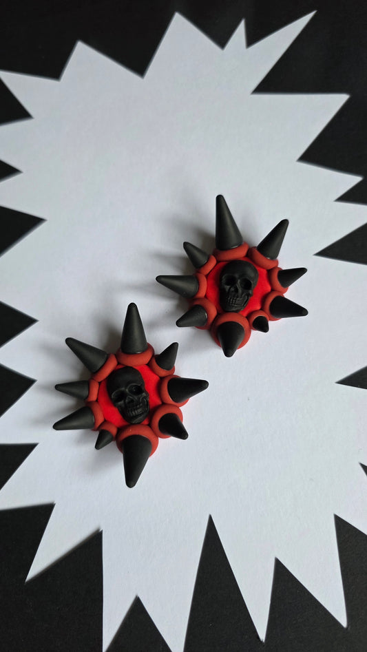 5cm Stud Black/Red Spike Skull Blob