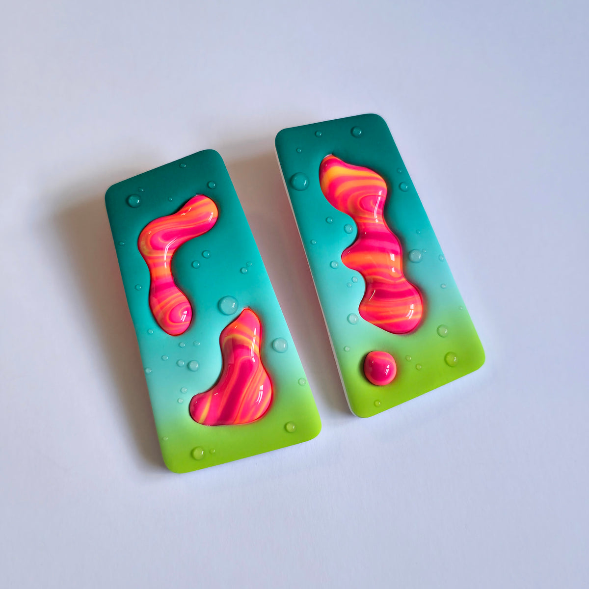 8cm Lava Blob - Blue/Pink