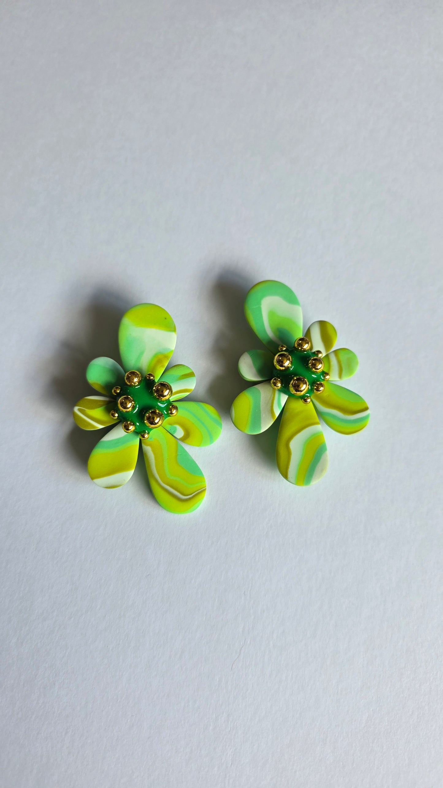 6.5cm Green Flower Stud/Clip-on