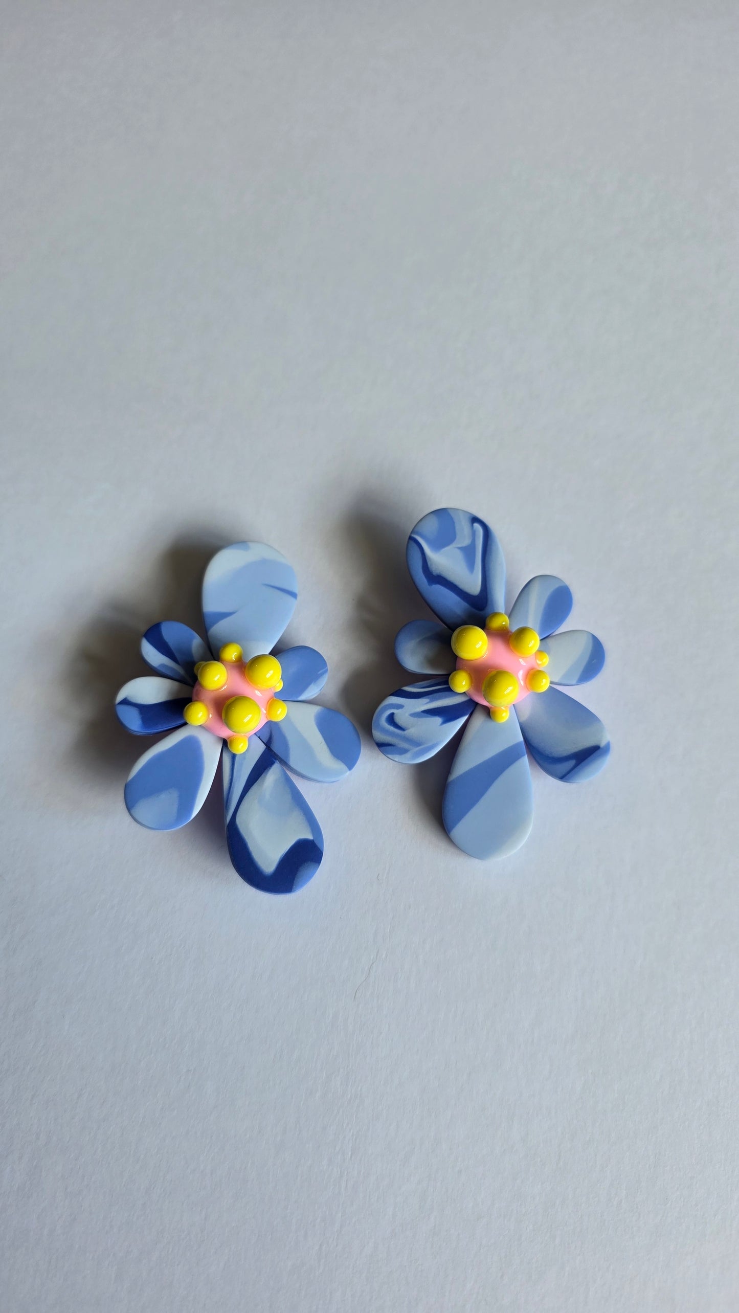6.5cm Blue Flower Studs/Clip-on